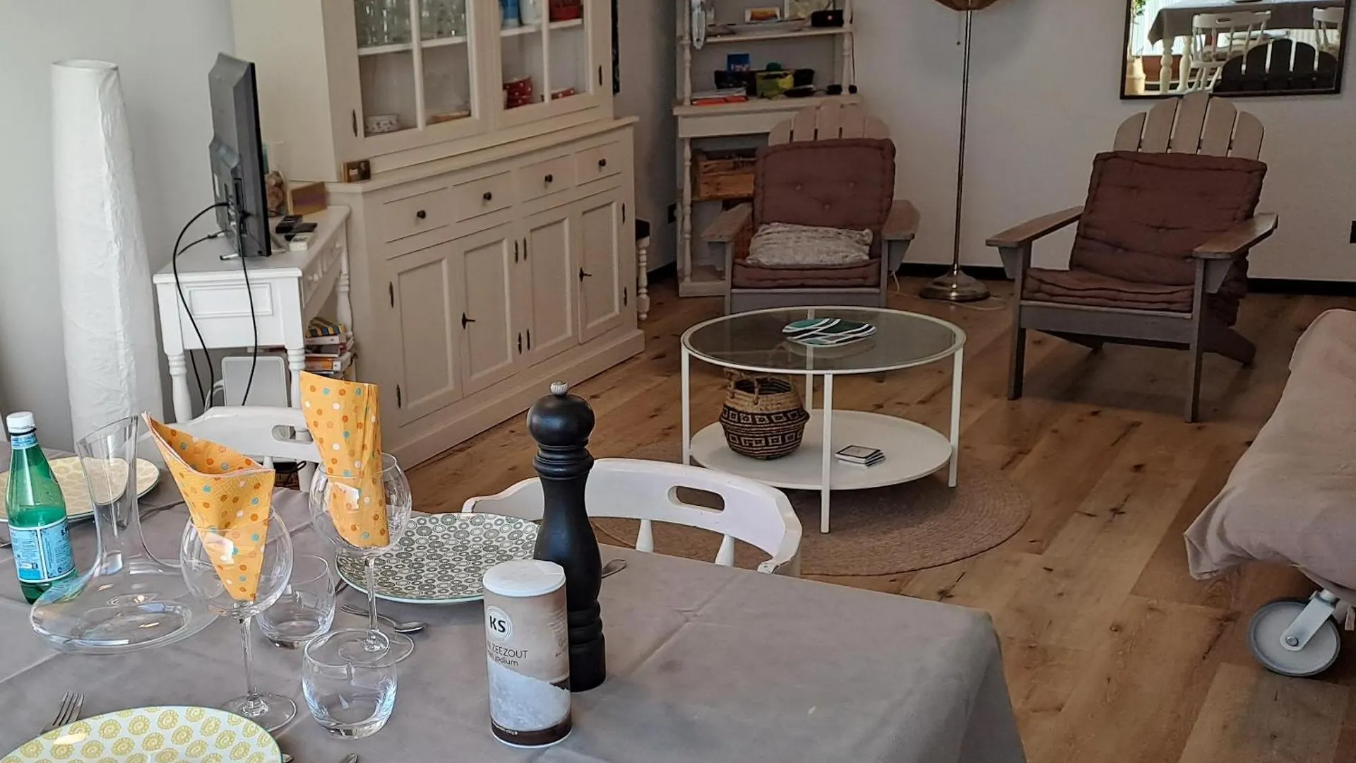 Cozy One-Bedroom Apartment With Extra Sofa Bed In The Center Of Ostend T128